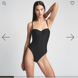 NWT! Skims Underwire Thong Bodysuit. Size Medium. Color Onyx.